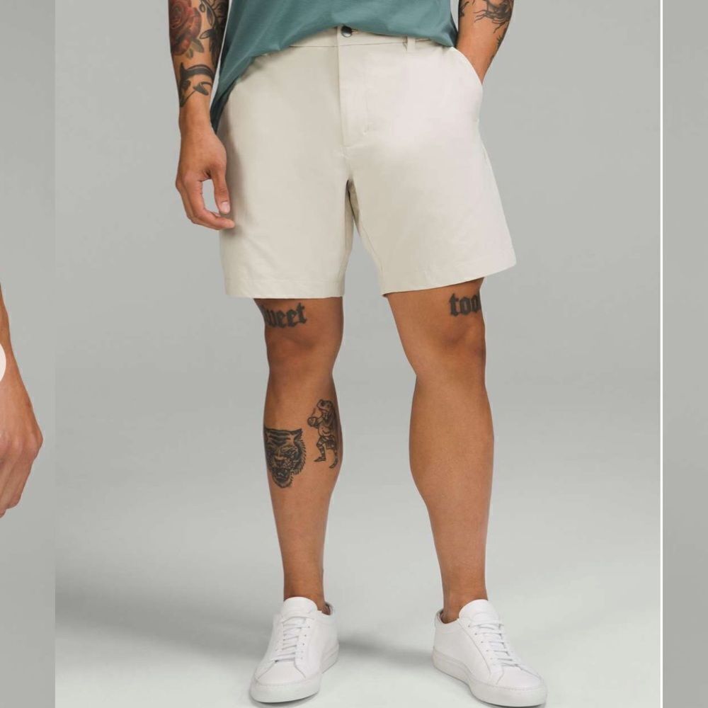Lululemon Commission Classic-Fit Short 6” 
Natural Ivory